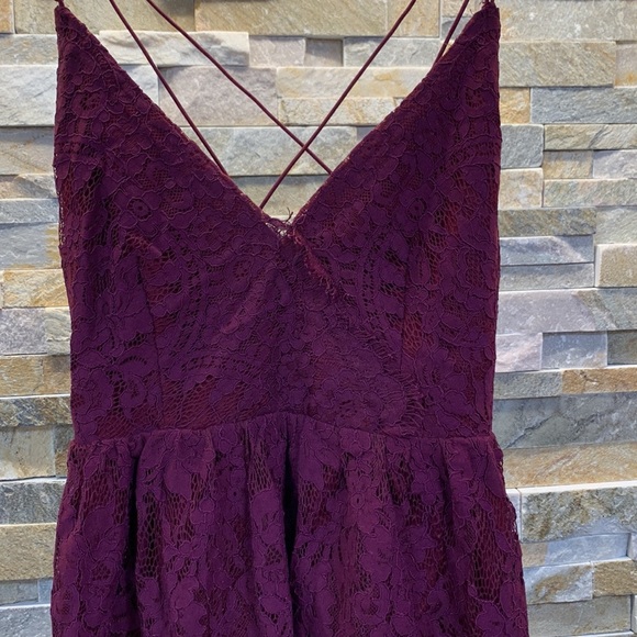 Tobi Wine Floral Lace Dress, Backless Spaghetti Straps Tight, Medium - Picture 2 of 4